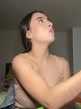 Snapshot of swrennn19 chatting on January 2025 07:40:01 PM swrennn19 online show from January 2025 07:40:01 PM