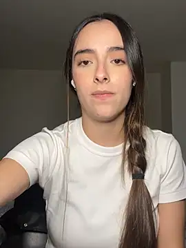 Snapshot of swrennn19 chatting on February 2025 12:08:02 AM swrennn19 online show from February 2025 12:08:02 AM