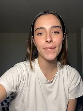 Snapshot of swrennn19 chatting on March 2025 11:00:02 PM swrennn19 online show from March 2025 11:00:02 PM