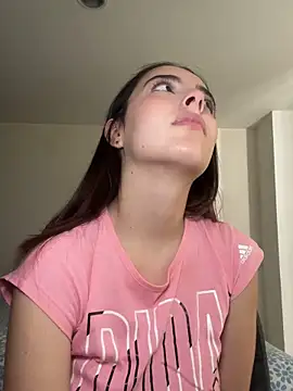 Snapshot of swrennn19 chatting on March 2025 03:53:02 PM swrennn19 online show from March 2025 03:53:02 PM