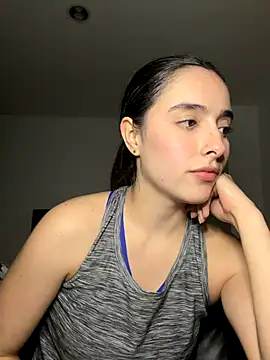 Snapshot of swrennn19 chatting on October 2025 12:44:01 AM swrennn19 online show from October 2025 12:44:01 AM