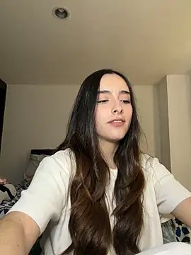 Snapshot of swrennn19 chatting on October 2025 06:14:02 PM swrennn19 online show from October 2025 06:14:02 PM