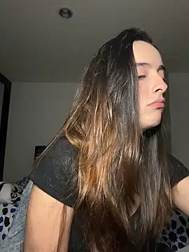 Snapshot of swrennn19 chatting on October 2025 11:41:02 PM swrennn19 online show from October 2025 11:41:02 PM