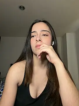 Snapshot of swrennn19 chatting on November 2025 03:23:01 PM swrennn19 online show from November 2025 03:23:01 PM