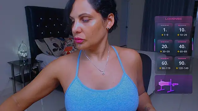 Snapshot of Red-Diamond chatting on September 2025 01:51:02 AM Red-Diamond online show from September 2025 01:51:02 AM