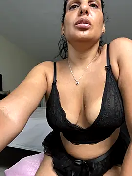 Snapshot of Red-Diamond chatting on September 2025 01:51:02 AM Red-Diamond online show from September 2025 01:51:02 AM