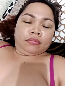 XXLorie 02 online show from February 2025 11:32:01 AM