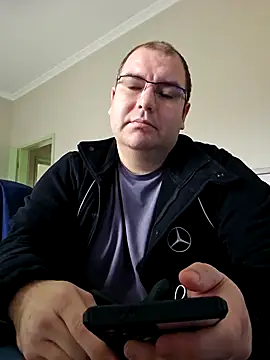 Andrew1900529 online show from December 2024 11:01:02 AM