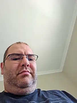 Andrew1900529 online show from September 2025 07:54:01 AM