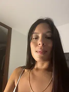 Snapshot of kamivolkano chatting on October 2025 10:18:02 PM kamivolkano online show from October 2025 10:18:02 PM