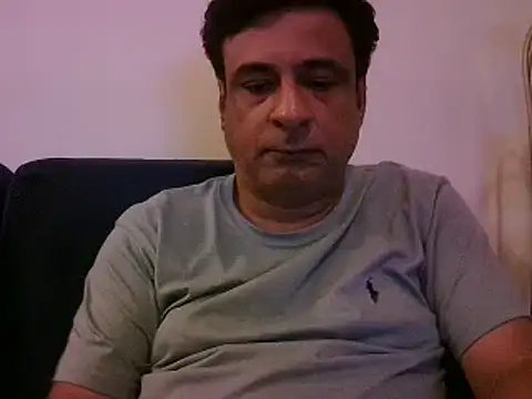 Snapshot of desipapaxxx chatting on February 2025 06:20:01 PM desipapaxxx online show from February 2025 06:20:01 PM