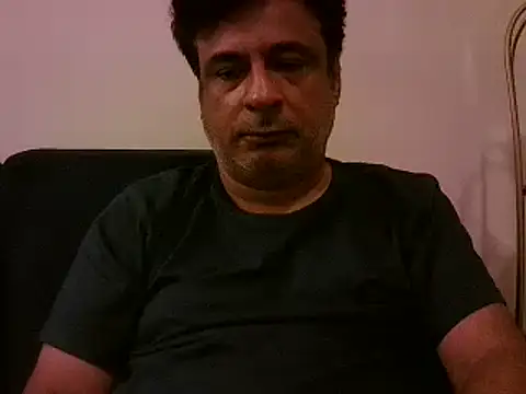 Snapshot of desipapaxxx chatting on March 2025 09:32:02 PM desipapaxxx online show from March 2025 09:32:02 PM