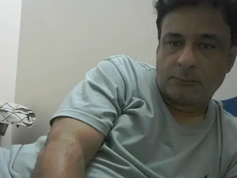 Snapshot of desipapaxxx chatting on October 2025 04:21:01 AM desipapaxxx online show from October 2025 04:21:01 AM