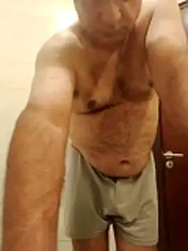 Snapshot of desipapaxxx chatting on October 2025 09:15:01 PM desipapaxxx online show from October 2025 09:15:01 PM