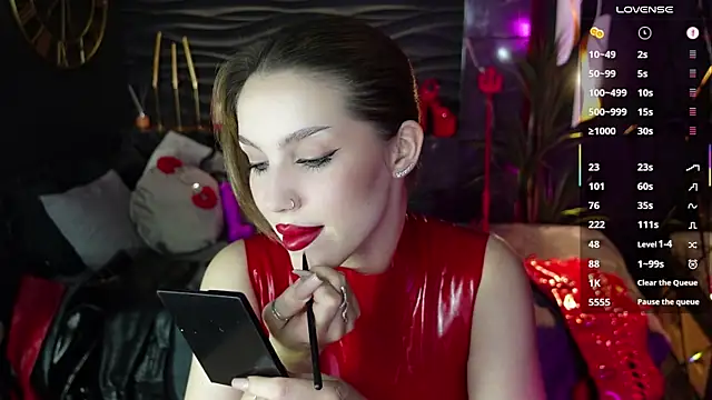 Snapshot of MistressDarsy chatting on October 2025 02:28:01 PM MistressDarsy online show from October 2025 02:28:01 PM