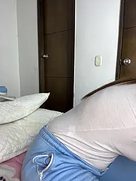 sandylau online show from October 2025 12:34:02 PM