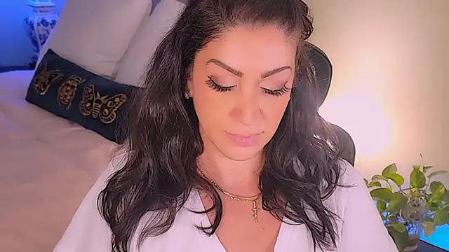 Snapshot of Wonderful_Woman chatting on October 2025 11:43:01 PM Wonderful Woman online show from October 2025 11:43:01 PM