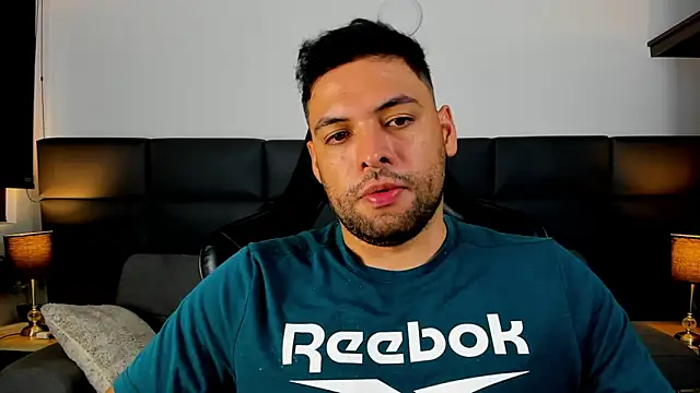 Snapshot of jerome_vcv chatting on December 2024 06:32:01 AM jerome vcv online show from December 2024 06:32:01 AM