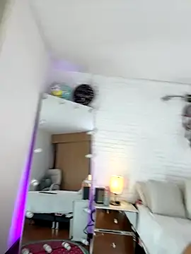 Snapshot of hollythomson chatting on October 2025 05:04:02 PM hollythomson online show from October 2025 05:04:02 PM