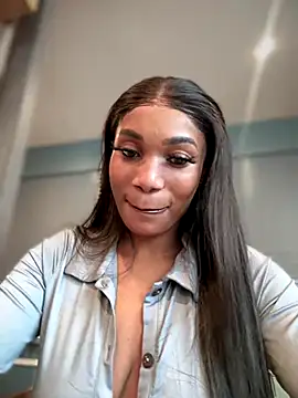 Snapshot of __Nessa__ chatting on September 2025 11:04:02 AM Nessa online show from September 2025 11:04:02 AM