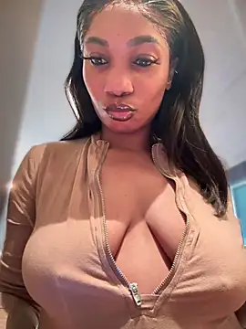 Snapshot of __Nessa__ chatting on October 2025 11:19:02 AM Nessa online show from October 2025 11:19:02 AM