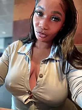 Snapshot of __Nessa__ chatting on October 2025 11:20:02 AM Nessa online show from October 2025 11:20:02 AM