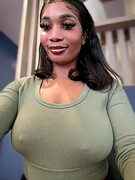 Snapshot of __Nessa__ chatting on October 2025 11:49:02 AM Nessa online show from October 2025 11:49:02 AM