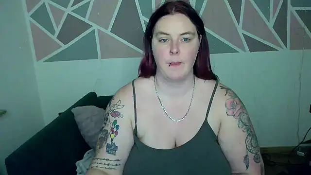 JoyceKyra91 online show from January 2025 06:35:01 PM