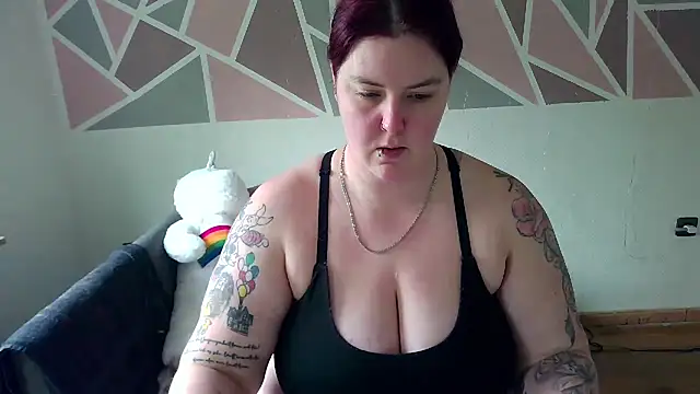 JoyceKyra91 online show from February 2025 02:33:01 PM