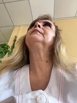 Irina2909xh online show from September 2025 09:00:01 AM