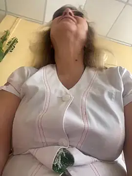 Irina2909xh online show from September 2025 06:50:01 AM