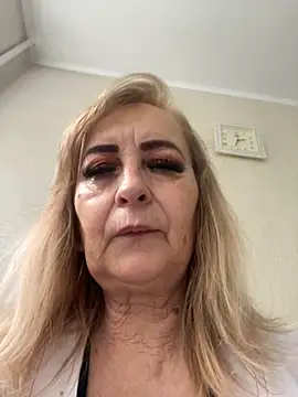 Irina2909xh online show from October 2025 11:28:02 AM