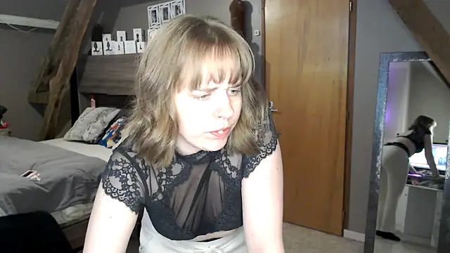 MissGirly online show from February 2025 08:47:01 PM