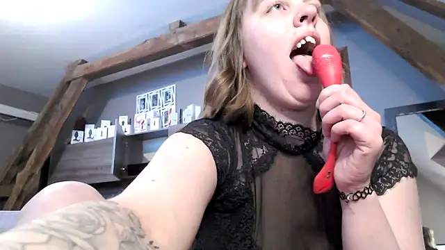 MissGirly online show from February 2025 08:27:02 PM