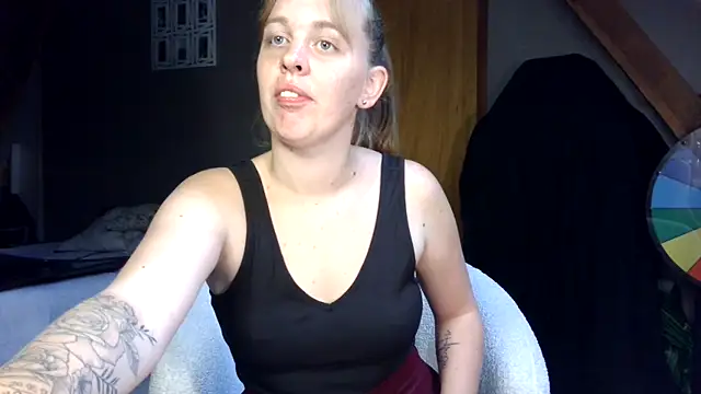 MissGirly online show from September 2025 12:08:02 PM