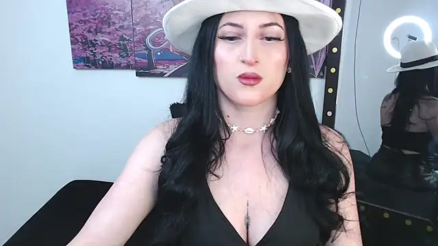 Snapshot of Evelyn_Sheeran chatting on October 2025 02:36:02 AM Evelyn Sheeran online show from October 2025 02:36:02 AM