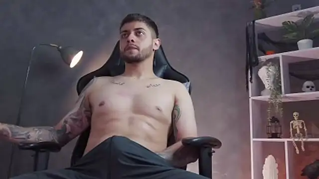 Snapshot of alessandro_duty chatting on October 2025 11:53:01 PM alessandro duty online show from October 2025 11:53:01 PM