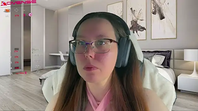 Snapshot of Victoria_Romans chatting on October 2025 01:25:02 AM Victoria Romans online show from October 2025 01:25:02 AM