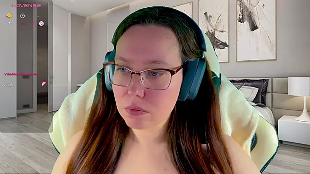 Snapshot of Victoria_Romans chatting on October 2025 08:13:01 AM Victoria Romans online show from October 2025 08:13:01 AM