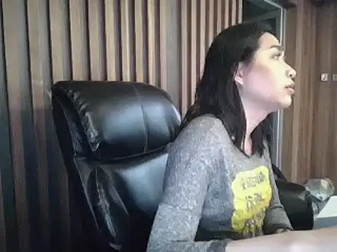 sara kimoo online show from December 2024 02:10:02 PM