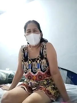 Snapshot of DelightDorothy34 chatting on November 2025 04:53:01 PM DelightDorothy34 online show from November 2025 04:53:01 PM