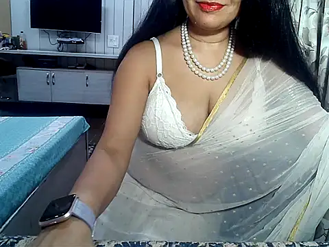 Snapshot of yourradhika chatting on December 2024 06:27:01 PM yourradhika online show from December 2024 06:27:01 PM