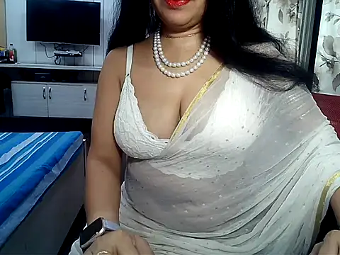 Snapshot of yourradhika chatting on December 2024 06:05:02 PM yourradhika online show from December 2024 06:05:02 PM