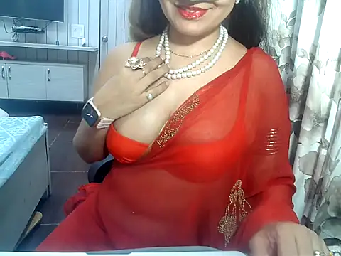 Snapshot of yourradhika chatting on March 2025 05:57:01 PM yourradhika online show from March 2025 05:57:01 PM