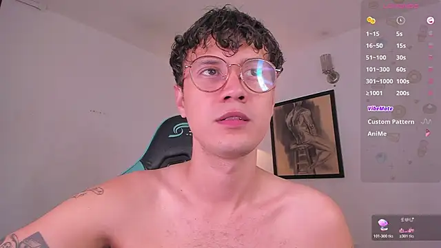 Snapshot of LeaneSeb chatting on November 2025 08:07:01 PM LeaneSeb online show from November 2025 08:07:01 PM