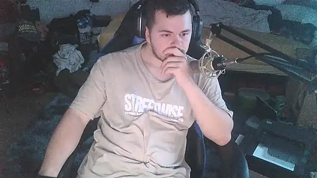 sven7962 online show from November 2025 09:03:02 PM