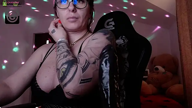 SonyaDevon online show from December 2024 10:21:01 AM