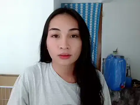 SweetLilly 18 online show from December 2024 02:15:01 PM