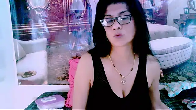 Snapshot of IndianAllure chatting on January 2025 11:47:02 AM IndianAllure online show from January 2025 11:47:02 AM