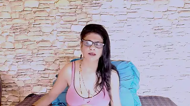 Snapshot of IndianAllure chatting on February 2025 06:20:02 AM IndianAllure online show from February 2025 06:20:02 AM